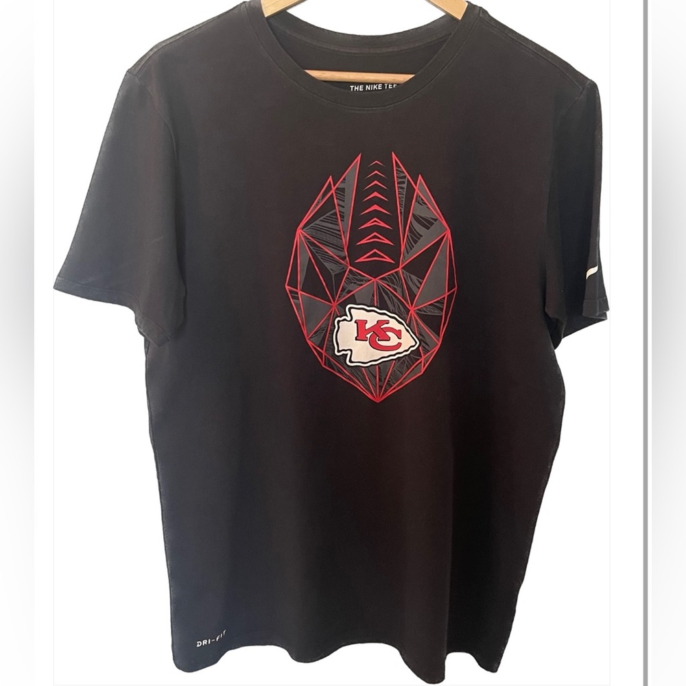 Nike kc chiefs women’s T-shirt size large athletic cut dri-fit.